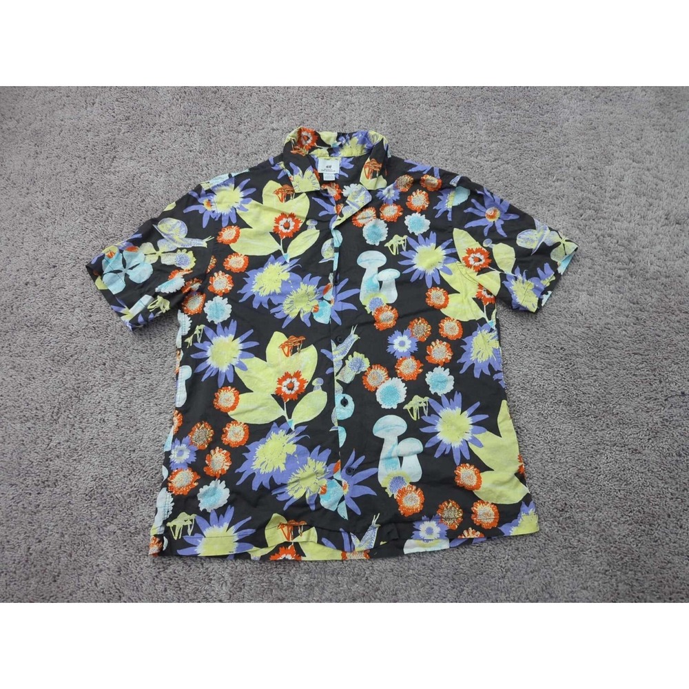 H&M Button Up‎ Shirt Mens M Short Sleeve Relaxed Fit Patterned Resort Hawaiian